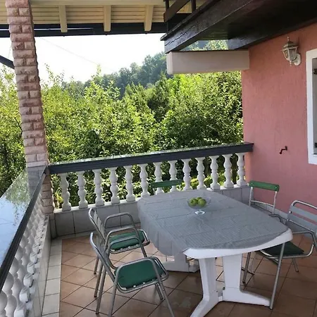 Oaza Odmora Hedrovace Kod Maglaja - Vikendica Sa Bazenom
